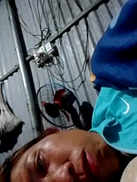 Snapshot of bella-la chatting on 02/17/26, 12:45 bella-la online show from 02/17/26, 12:45