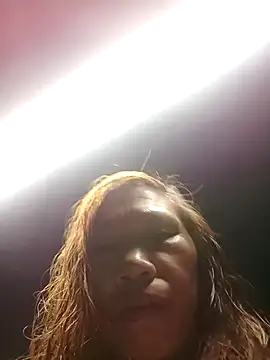 Snapshot of bella-la chatting on 02/18/26, 12:50 bella-la online show from 02/18/26, 12:50