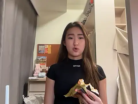 AlishaCheng online show from 12/20/25, 01:40