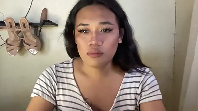 untouchable mia online show from 12/21/25, 04:41