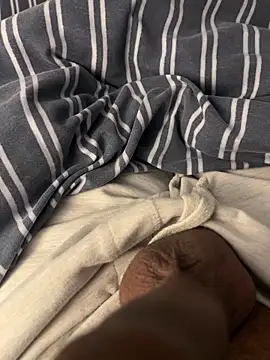 Snapshot of CurvyDicky8 chatting on 11/25/25, 01:05 CurvyDicky8 online show from 11/25/25, 01:05