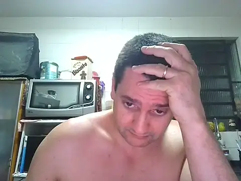 Snapshot of Alex-Naturista chatting on 08/03/26, 01:15 Alex-Naturista online show from 08/03/26, 01:15