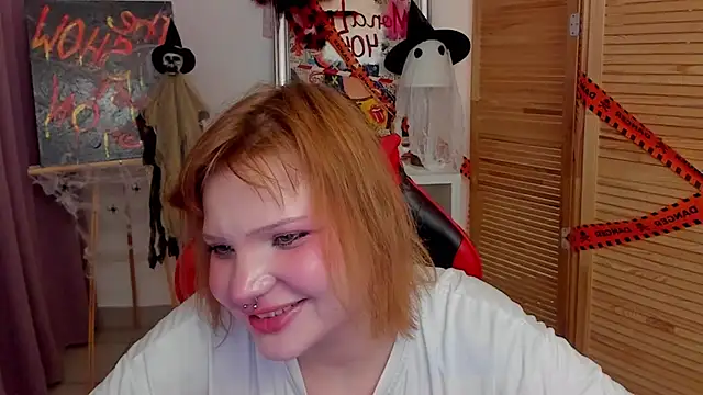 Snapshot of babyyullii chatting on 10/29/25, 08:38 babyyullii online show from 10/29/25, 08:38