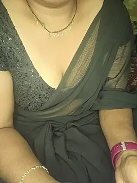 Snapshot of shreyareddy99 chatting on 11/08/25, 12:49 shreyareddy99 online show from 11/08/25, 12:49