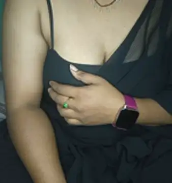 Snapshot of shreyareddy99 chatting on 11/22/25, 04:28 shreyareddy99 online show from 11/22/25, 04:28