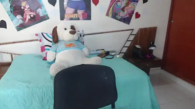 EmmilyConnor online show from 12/05/25, 02:47