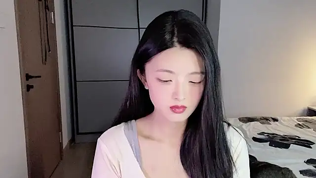 Snapshot of ronronner233 chatting on 12/03/25, 12:36 ronronner233 online show from 12/03/25, 12:36