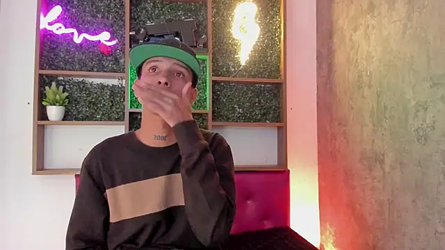 Max Steell online show from 10/28/25, 05:44