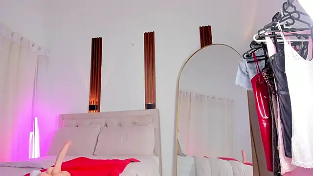 KatieBoison online show from 03/28/26, 08:41