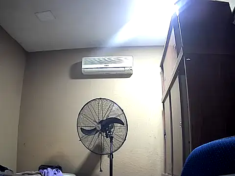 calitox1995 online show from 10/31/25, 10:44