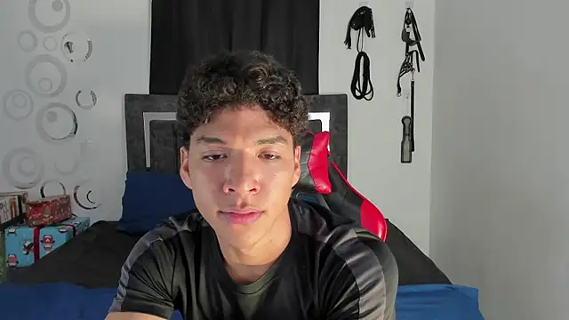 Maximiliano Khalil online show from 01/15/26, 07:28