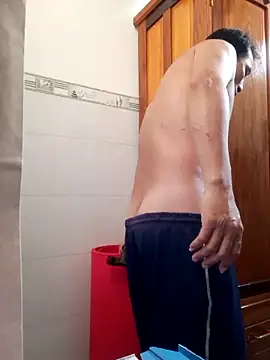 Snapshot of Cafeen19 chatting on 02/15/26, 11:45 Cafeen19 online show from 02/15/26, 11:45