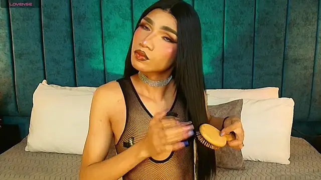 FernandaFox  online show from 11/18/25, 03:45