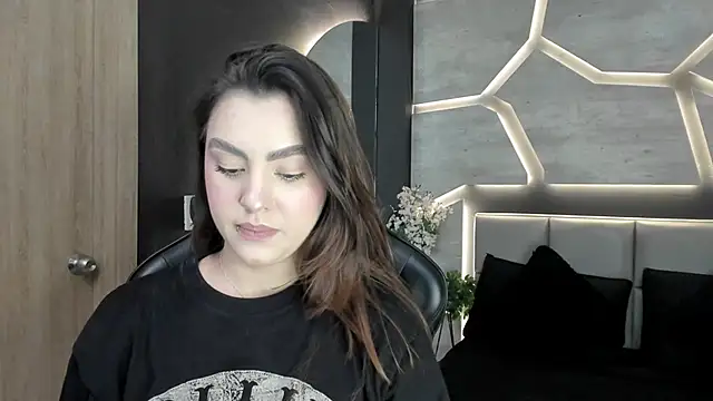 DakotaRussell  online show from 01/07/26, 07:16