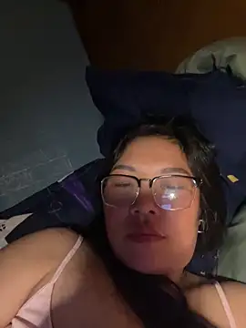Snapshot of heodat-sexx chatting on 04/19/26, 06:10 heodat-sexx online show from 04/19/26, 06:10