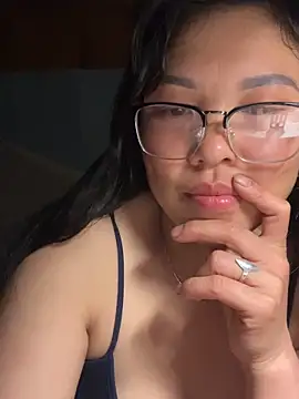 Snapshot of heodat-sexx chatting on 05/11/26, 03:51 heodat-sexx online show from 05/11/26, 03:51