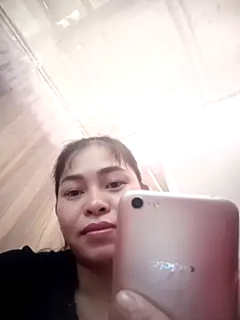 Bamboo-niee123 online show from 10/28/25, 05:44