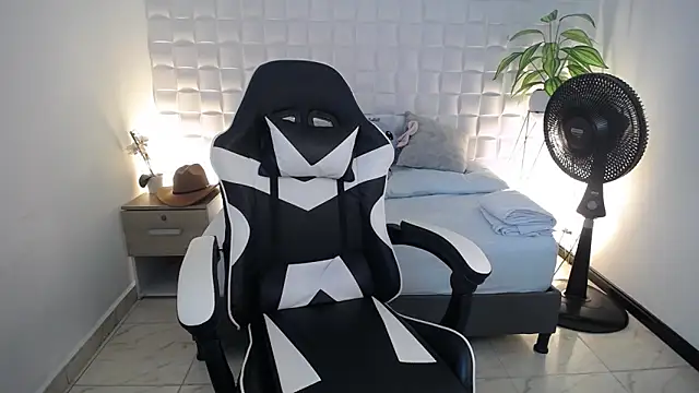 victoria 243 online show from 01/08/26, 03:53