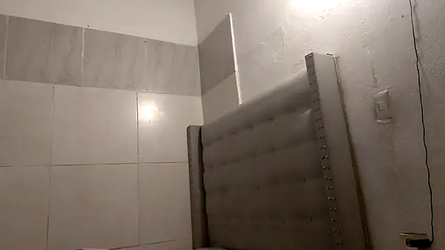 Snapshot of Hairy_ptt chatting on 11/19/25, 01:44 Hairy ptt online show from 11/19/25, 01:44