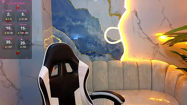 Nikka Tx online show from 01/10/26, 03:19