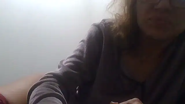 Snapshot of loveryvicky chatting on 11/16/25, 01:00 loveryvicky online show from 11/16/25, 01:00