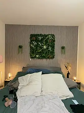 MysteryGirl   online show from 02/26/26, 08:13