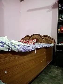 Cute Sanaaya online show from 10/31/25, 10:38