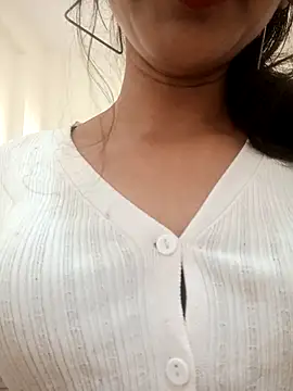 Cute Sanaaya online show from 12/14/25, 10:09