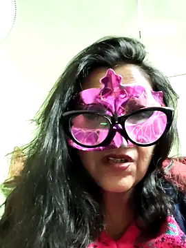 LOVE  RANI online show from 12/21/25, 07:10