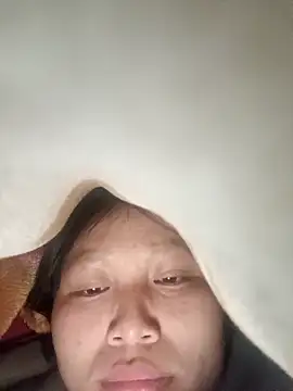 yoyo-mi online show from 11/12/25, 02:01