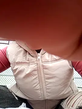 yoyo-mi online show from 11/16/25, 05:02