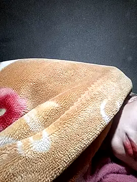 yoyo-mi online show from 12/17/25, 01:28