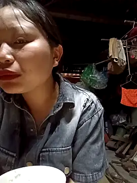 yoyo-mi online show from 04/04/26, 09:40