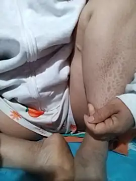 -Hazel-123 online show from 01/11/26, 12:04