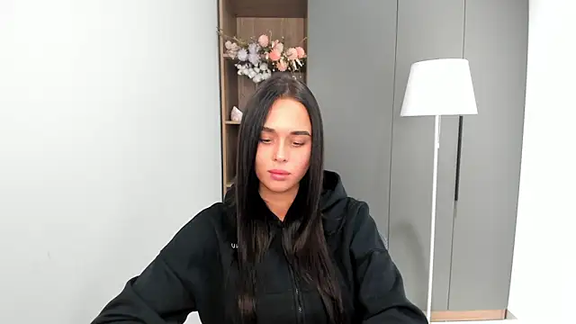 MagdalenWikle online show from 10/31/25, 05:08