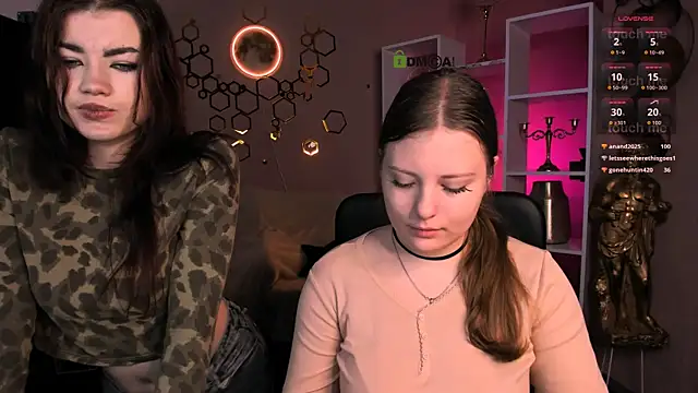 Snapshot of isabel_wave chatting on 12/16/25, 01:49 isabel wave online show from 12/16/25, 01:49