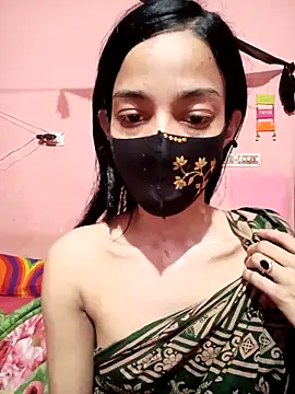 Green LaDY66 online show from 05/12/26, 01:41