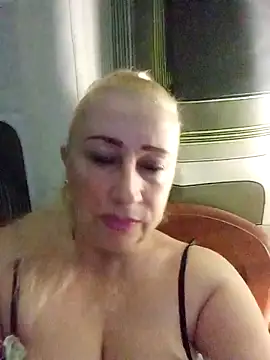 Esenia505 online show from 11/21/25, 04:22