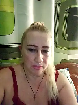 Esenia505 online show from 12/17/25, 04:02