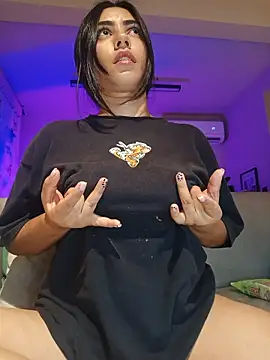 Sara-215 online show from 04/11/26, 03:44