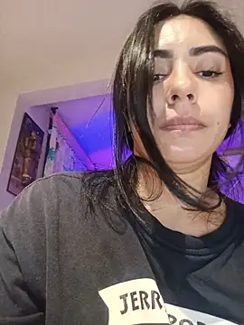 Sara-215 online show from 04/11/26, 07:45