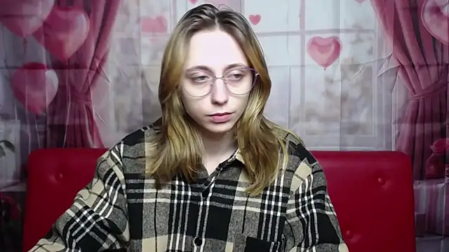 TracyLll online show from 02/17/26, 12:56