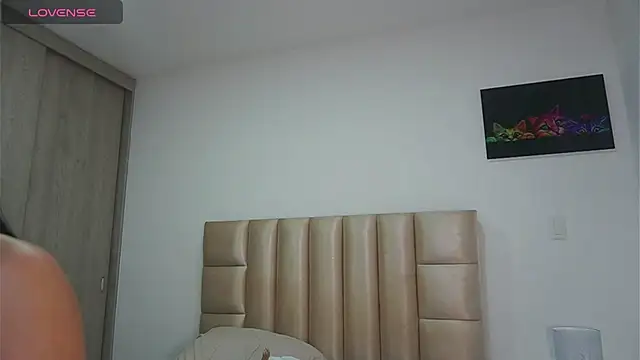 Snapshot of phiamat chatting on 05/15/26, 11:01 phiamat online show from 05/15/26, 11:01