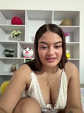 Itskari  online show from 11/28/25, 01:19