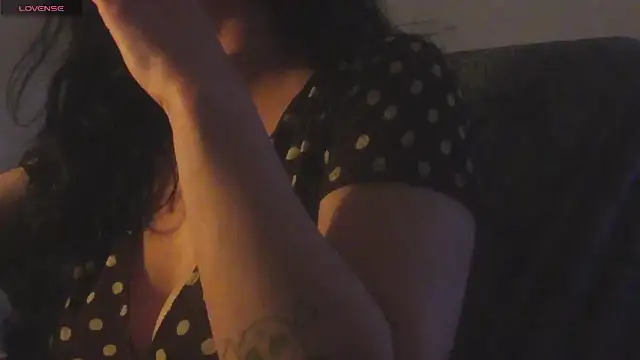 adeux2 online show from 04/21/26, 10:45