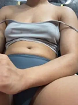 Heena Sharma982 online show from 06/14/26, 07:27