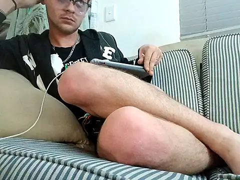 Snapshot of THOMMONSTER5299 chatting on 11/18/25, 09:52 THOMMONSTER5299 online show from 11/18/25, 09:52