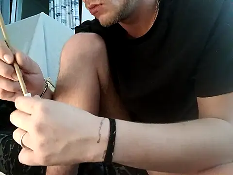 Snapshot of THOMMONSTER5299 chatting on 11/20/25, 10:20 THOMMONSTER5299 online show from 11/20/25, 10:20