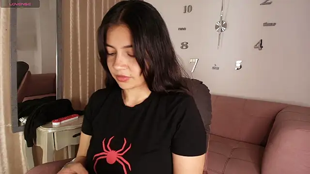 KamyGlam online show from 02/10/26, 08:02