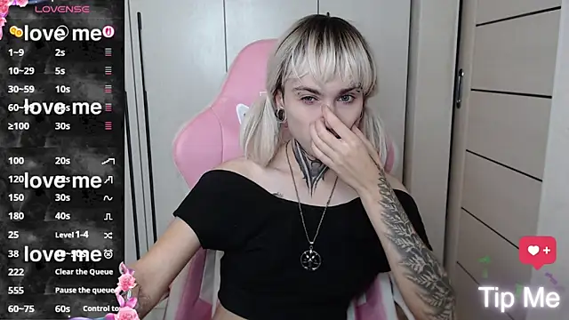 Snapshot of ElixabetANG chatting on 11/12/25, 07:13 ElixabetANG online show from 11/12/25, 07:13